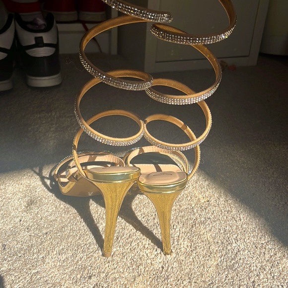 heels - Picture 3 of 3